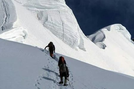 حادثه برای تیم کوهنوردی در ارتفاعات اشترانکوه