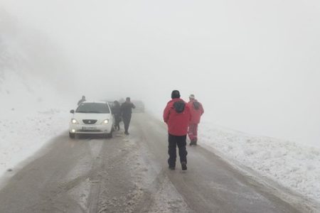 امداد رسانی به ۱۲۰۴ نفر گرفتار در برف لرستان