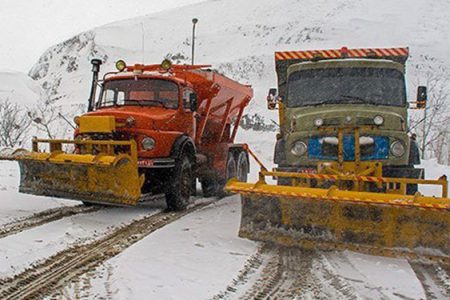 برف راه ۹۳۲ روستای لرستان را مسدود کرد