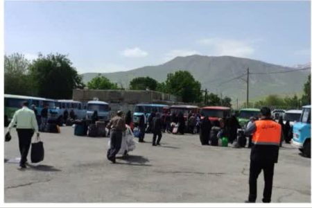 جابجایی بیش از ۱۰۰۰ مسافر در راه مانده قطار مسیر تهران_جنوب با ناوگان لرستان