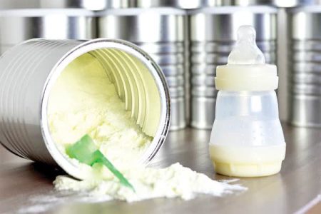 توزیع بیش از ۱۷۳ هزار قوطی شیرخشک در سطح داروخانه‌های لرستان